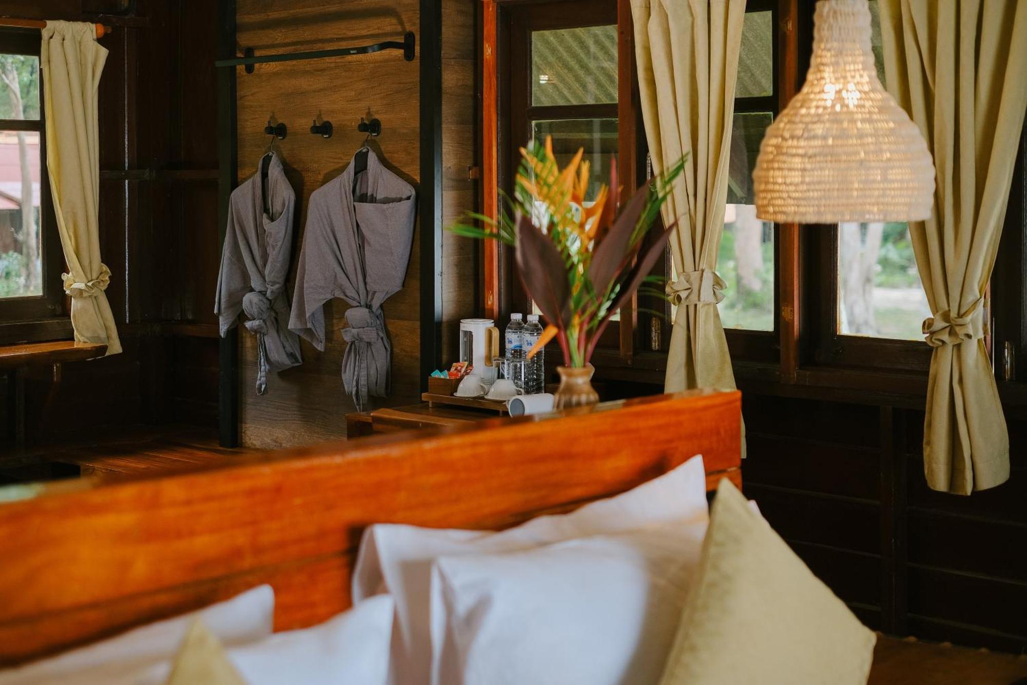 Joy Bungalow Resort And Restaurant Koh Jum Dış mekan fotoğraf