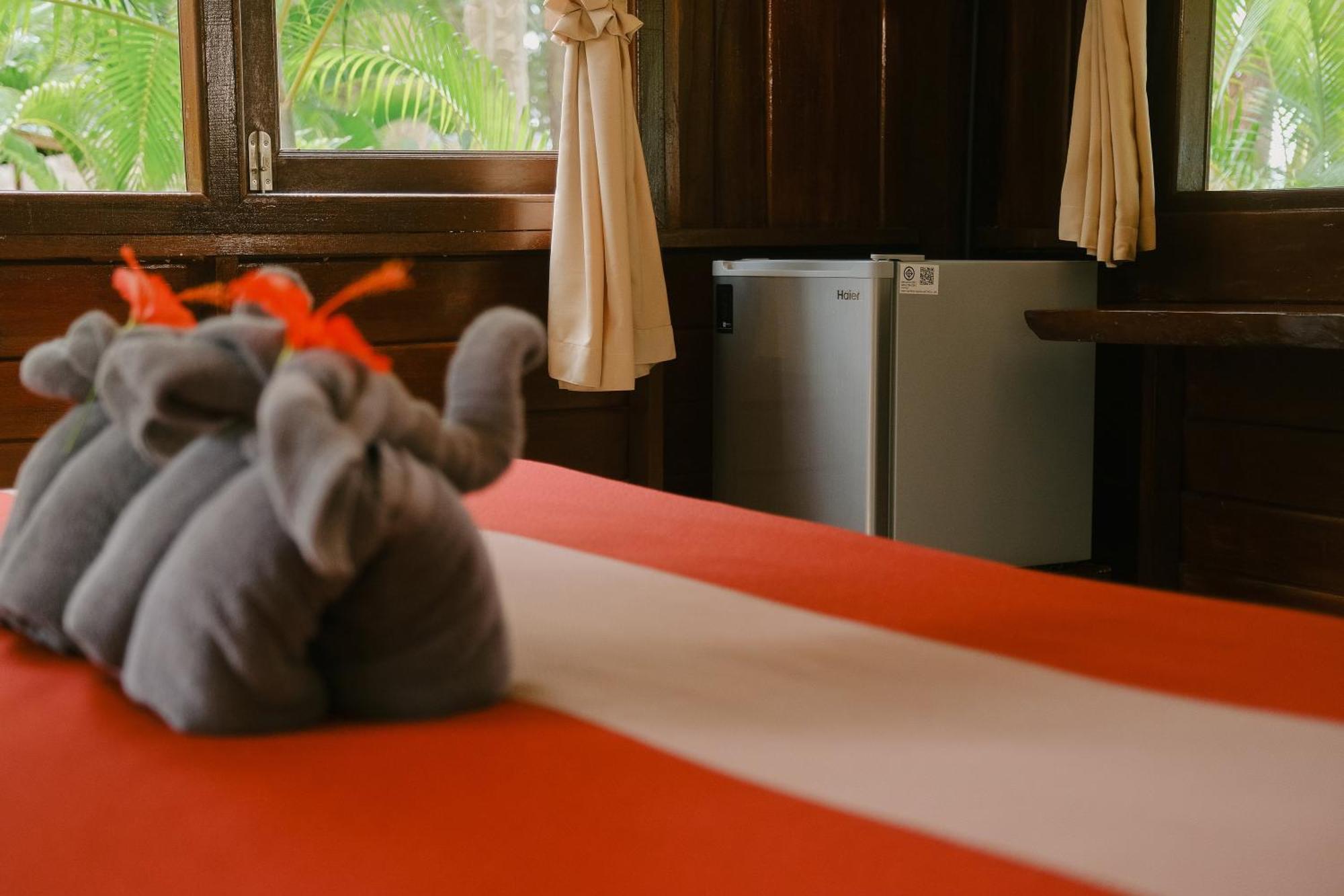 Joy Bungalow Resort And Restaurant Koh Jum Dış mekan fotoğraf